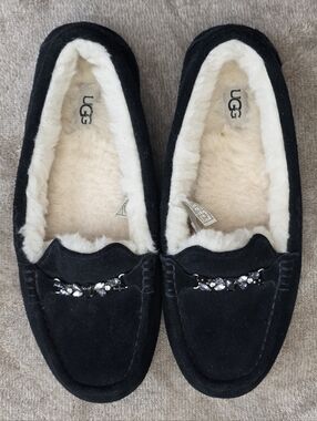 UGG Ansley Crystal Diamond Black Suede Moccasin Slippers - Size 9 GLAM